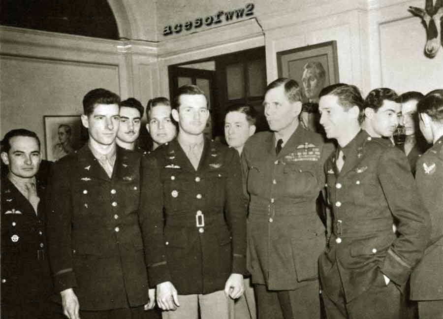 Lord Trenchard visits with Ex Eagle Squadron members