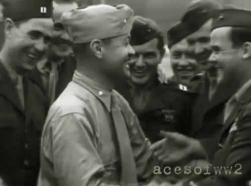 Pappy greets pals